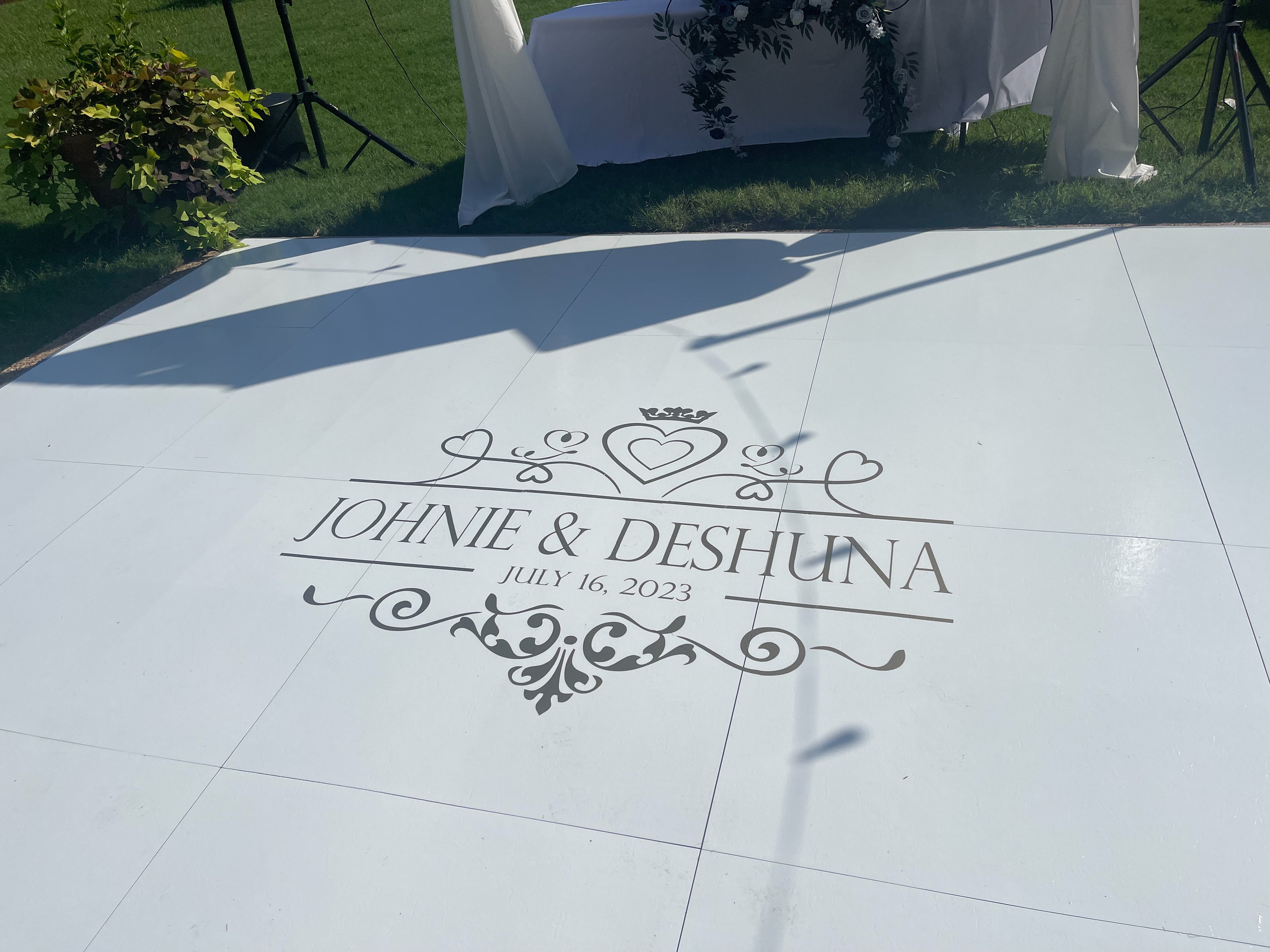 Slate White Snaplock Dance Floor 18'x18'